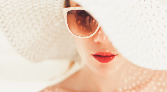 Sommer-Make-up: So übersteht der Look heiße Tage